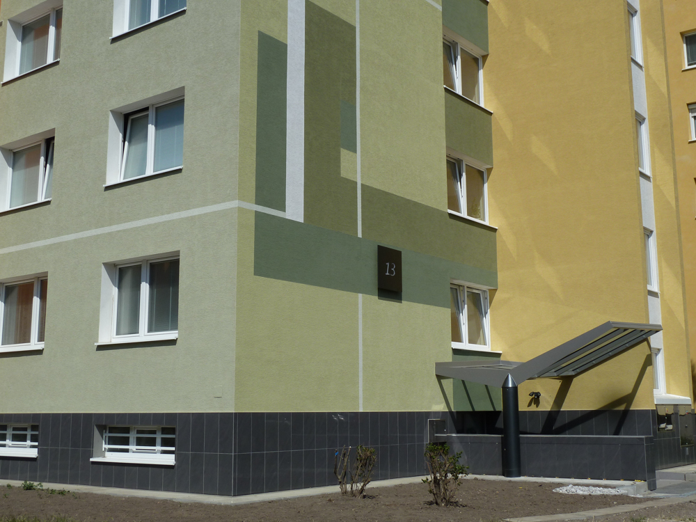 Detaily exteriér - striešky nad vstupmi Detaily exteriér - striešky nad vstupmi