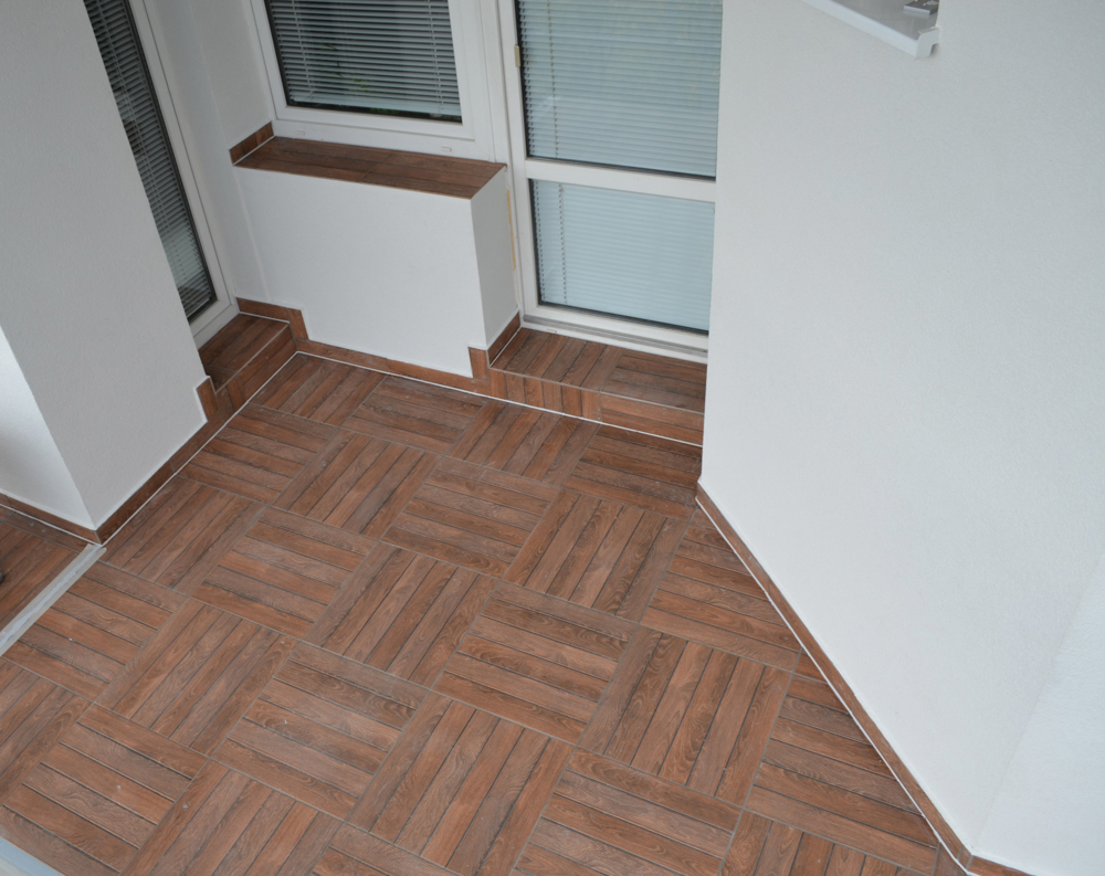 Detaily interiér - pokládka dlažby Detaily interiér - pokládka dlažby