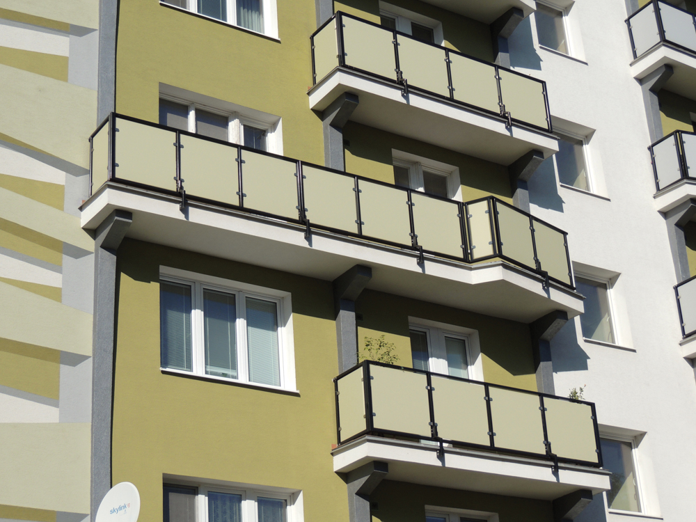Riazanská 72-74 balkóny a lodžie