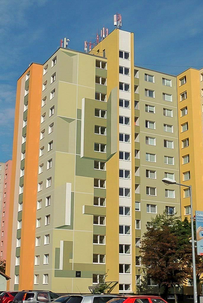 Ipeľská 13, 2011 obnova budovy