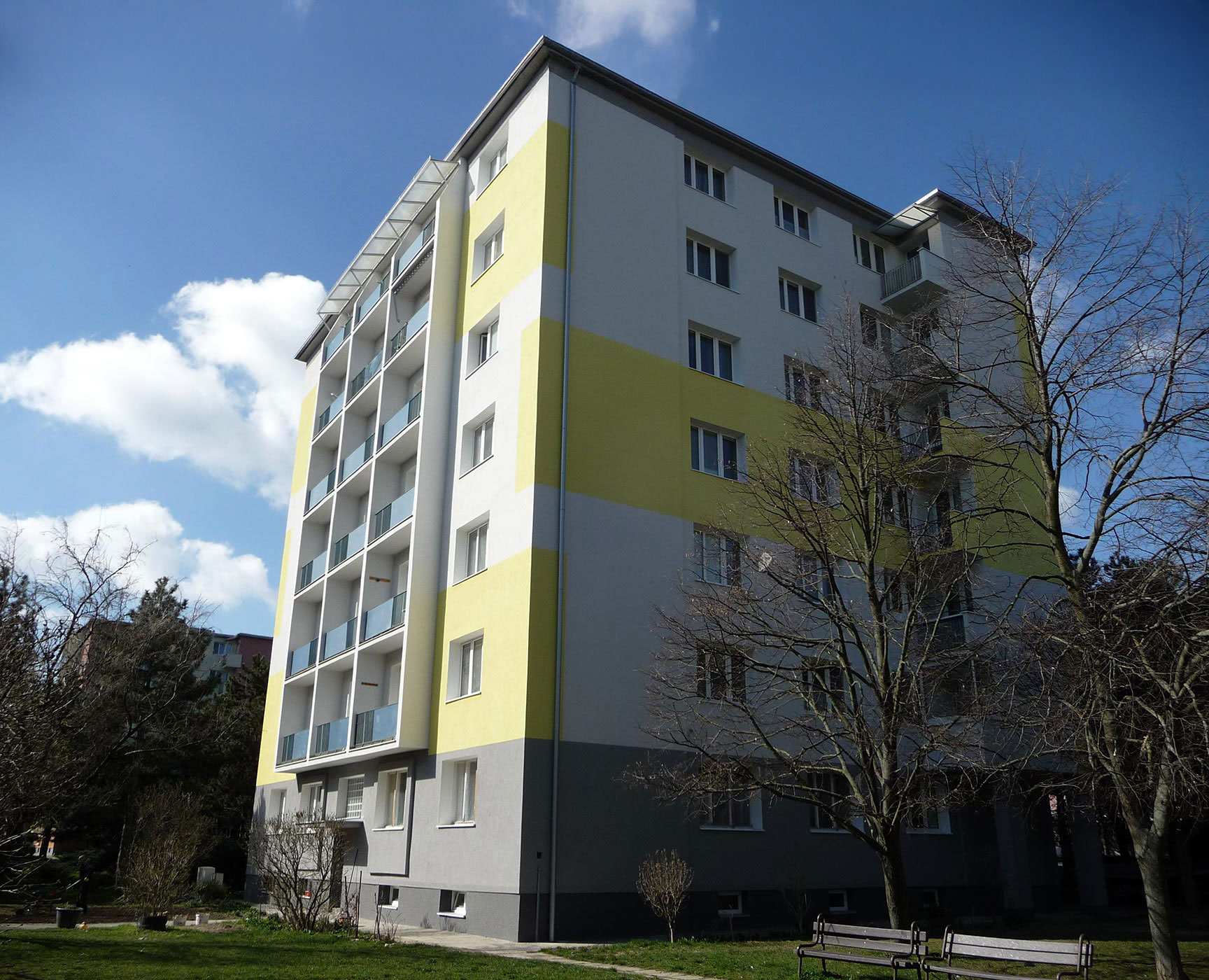 Hagarová 11, obnova budovy