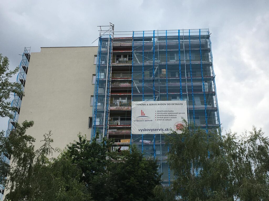 Obnova bytového domu Bajkálska