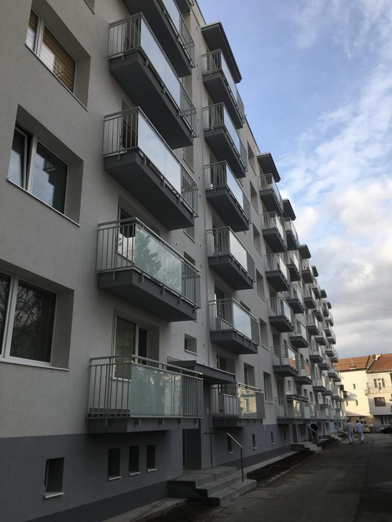 Obnova bytového domu Madačová